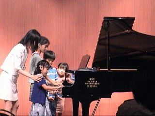 ぐるぐるピアノ伊藤康英